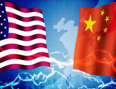 Китай: Правителството на САЩ си изгуби ума