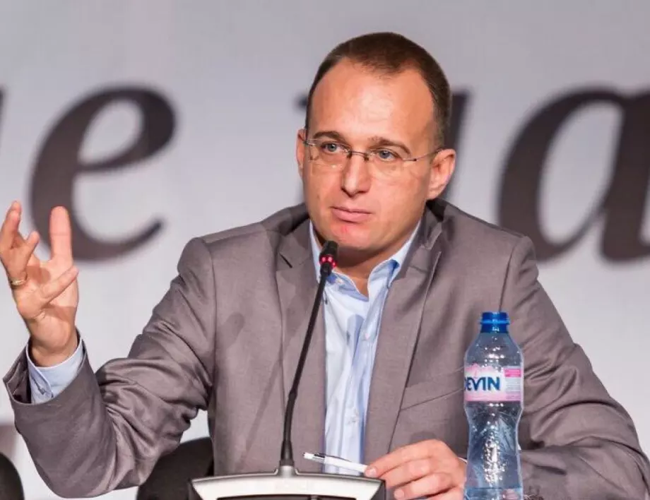 Симеон Славчев, ПП МИР: Комисията за ревизия в парламента първо да провери Братя Галеви