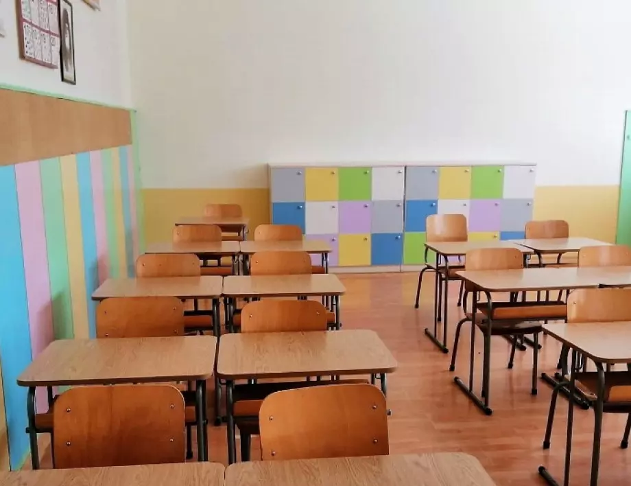 Училищата в Добричко възобновяват учебния процес