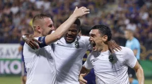 {{ otherArticle[0].article.title }}