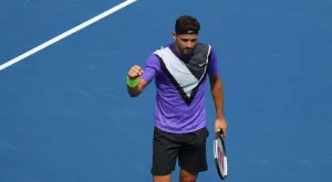 {{ otherArticle[0].article.title }}