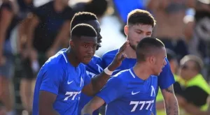 {{ otherArticle[0].article.title }}