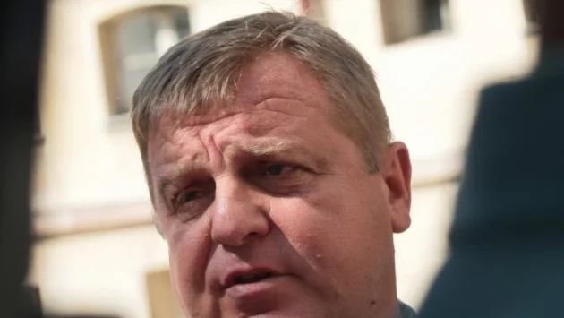 Красимир Каракачанов: Винаги, когато в Сърбия има проблем, все България е виновна