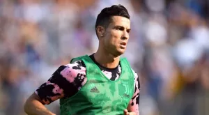 {{ otherArticle[0].article.title }}