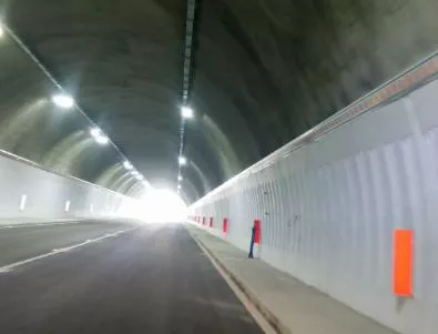 През нощта от 9 до 13 септември ще се спира движението през тунел „Кричим“