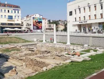Пловдив посреща празника на града с нов площад (СНИМКИ)