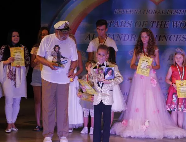 Младият певец Мартин Сиромахов със златен медал на международен фестивал