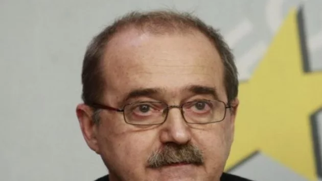 Ако човек работи за добрите отношения с друга държава, това означава ли, че работи за друга държава?