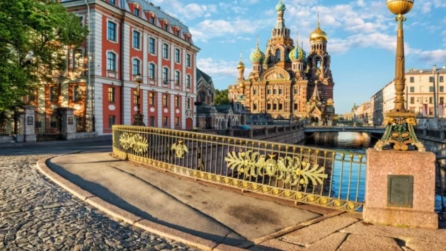 Българи вече могат да ходят в Русия през Санкт Петербург с електронна виза 
