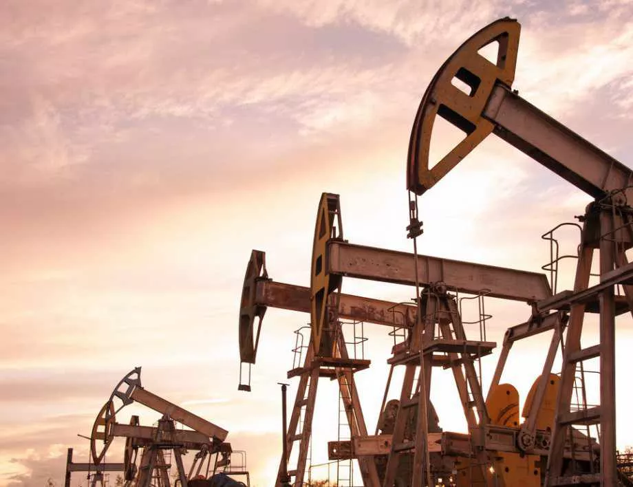 Цената на петрола се срина по-бързо от очакваното 