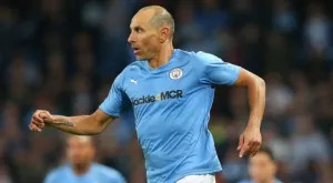 Класата е вечна: Мартин Петров вкара гол в бенефиса на Компани (ВИДЕО)