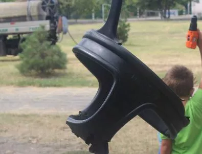 Поредно посегателство: Унищожиха люлка на детска площадка в Пловдив