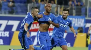 {{ otherArticle[0].article.title }}