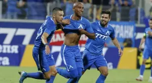 {{ otherArticle[0].article.title }}