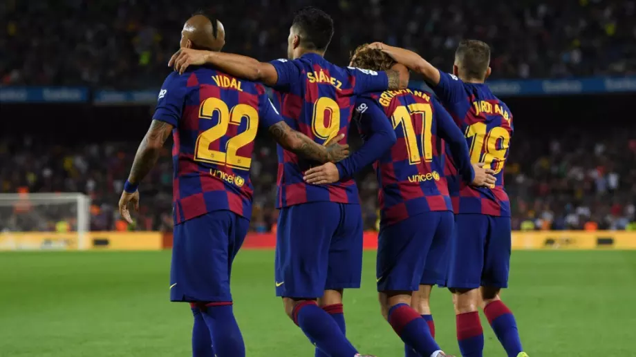 Барселона приключи 2019 година с голямо постижение на "Камп Ноу"