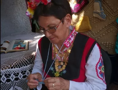 Позабравени традиционни занаяти оживяха в русенското село Караманово (СНИМКИ)