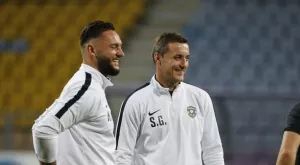 {{ otherArticle[0].article.title }}