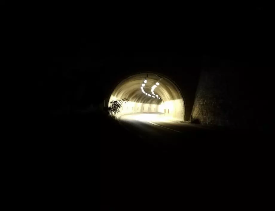 Отвориха 6 оферти за строеж на тунела под Шипка