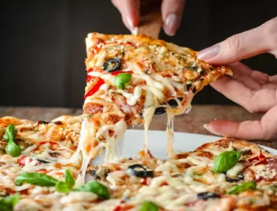 Как да направим домашно тесто за пица?