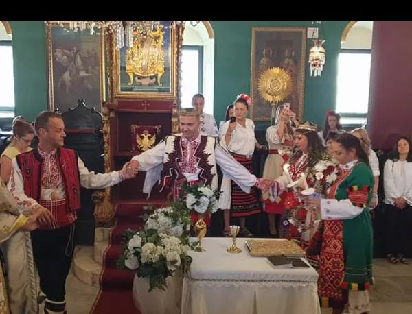 Уникална българска сватба се състоя в морската ни столица