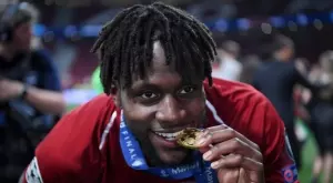 {{ otherArticle[0].article.title }}