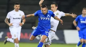 {{ otherArticle[0].article.title }}