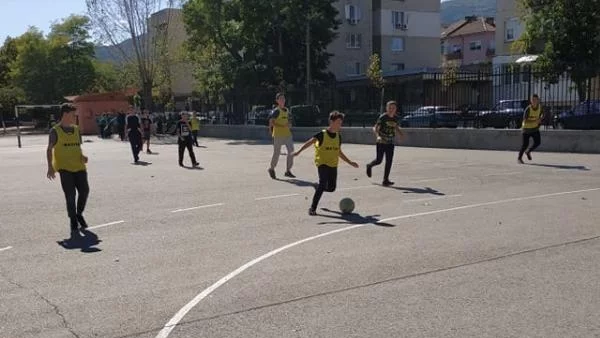 Ученици от Асеновград спортуваха с кампанията "Бъди активен" (СНИМКИ)