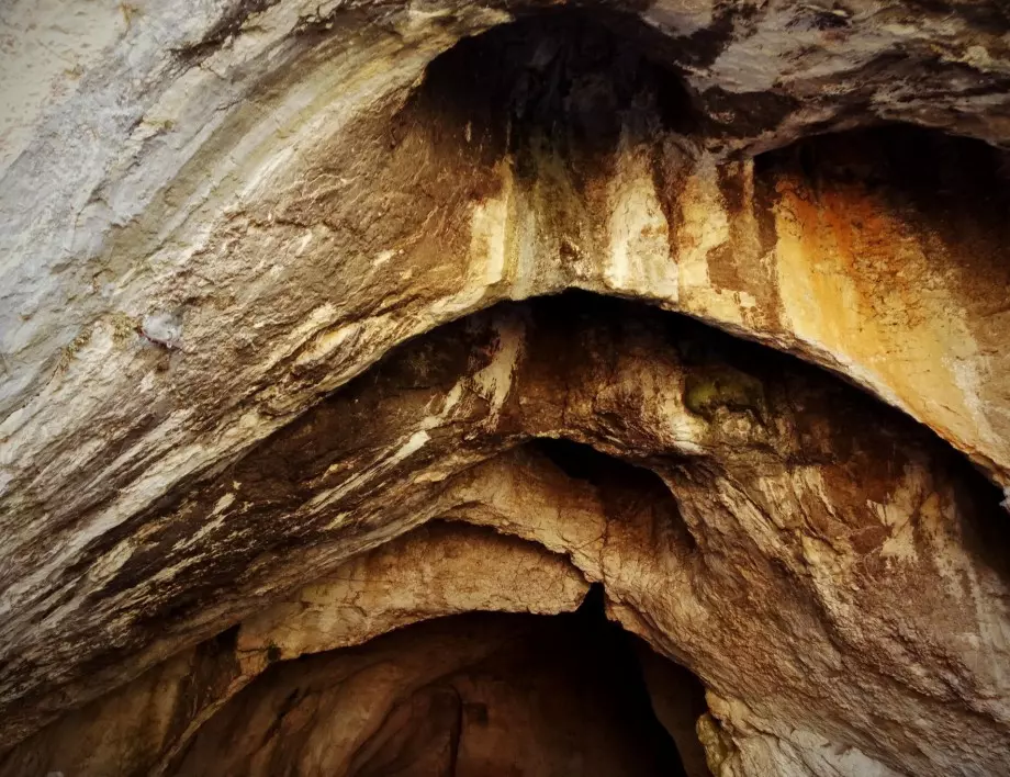 Открийте пещерите край Триград