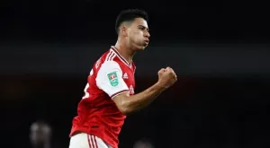 {{ otherArticle[0].article.title }}