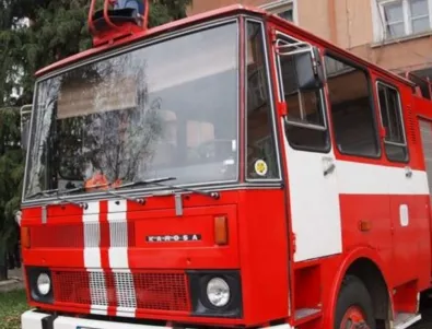 Пожар в склад за сладки изделия в Пловдив