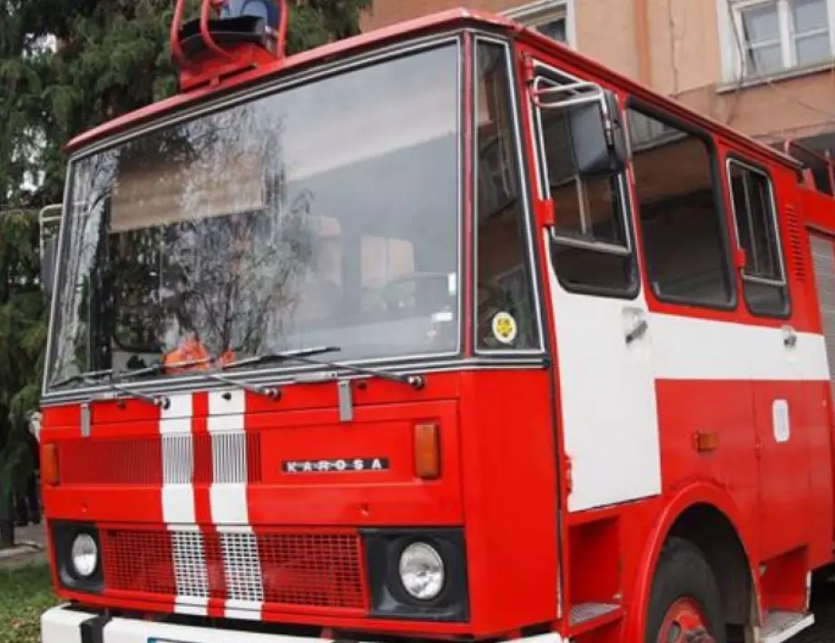Овладян ли е пожарът между Стара Загора и Хасково?