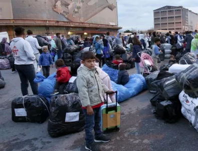 Над 240 нелегални мигранти заловиха в Гърция само за ден