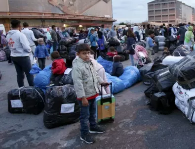 Първата група бежанци от Афганистан пристигна в Прищина 