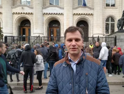 Александър Сиди: Не е нужно да се събираме в парламента, само за да задоволим нечие политическо его