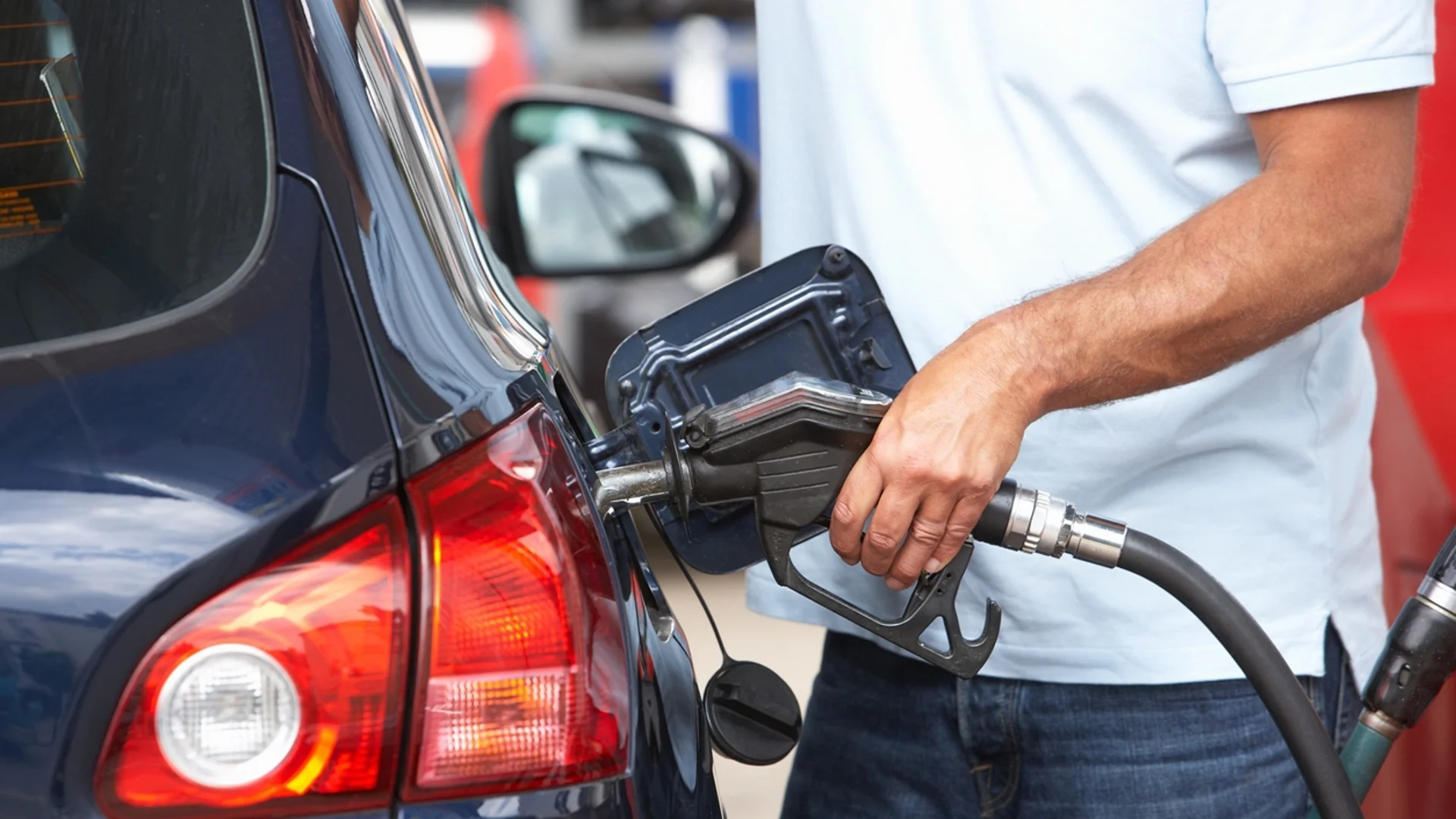 Къде са най-евтини бензинът и дизелът в България: Цените към 29.11.23  