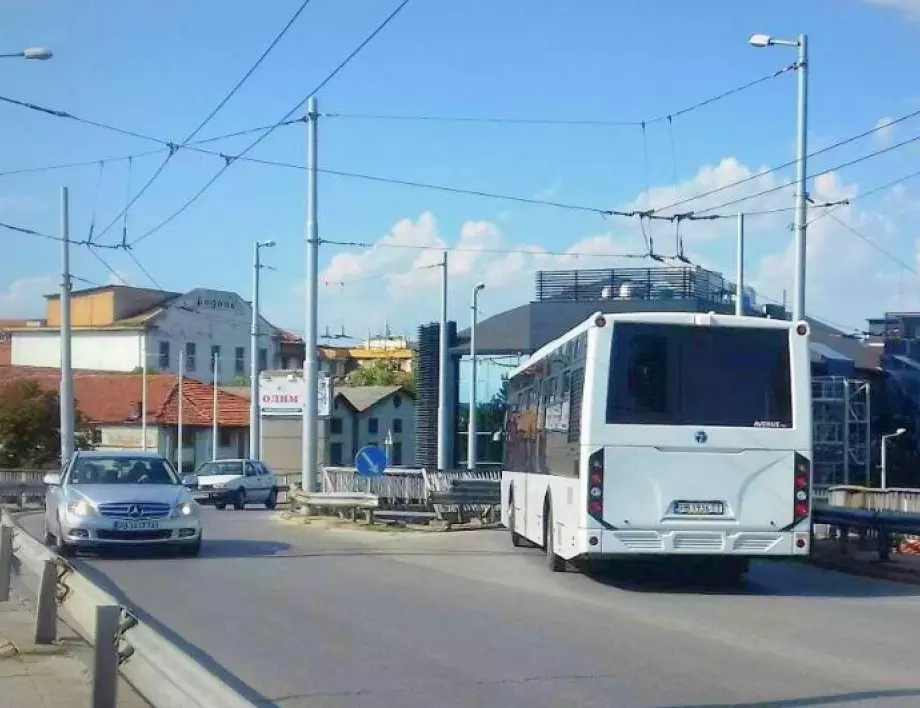 10 акта за неносене на маски съставиха полицаи в градския транспорт на Пловдив