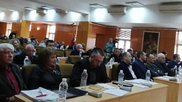 Студентка по медицина се нуждае от финансова подкрепа, за да заплати семестъра си
