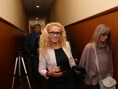 Иванчева и Петрова поискаха отвод на съдебния състав по делото им (СНИМКИ) 