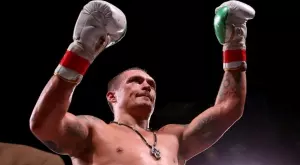 {{ otherArticle[0].article.title }}