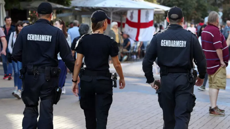Хиляди жандармеристи от Турция акостират в Катар, ще охраняват Световното