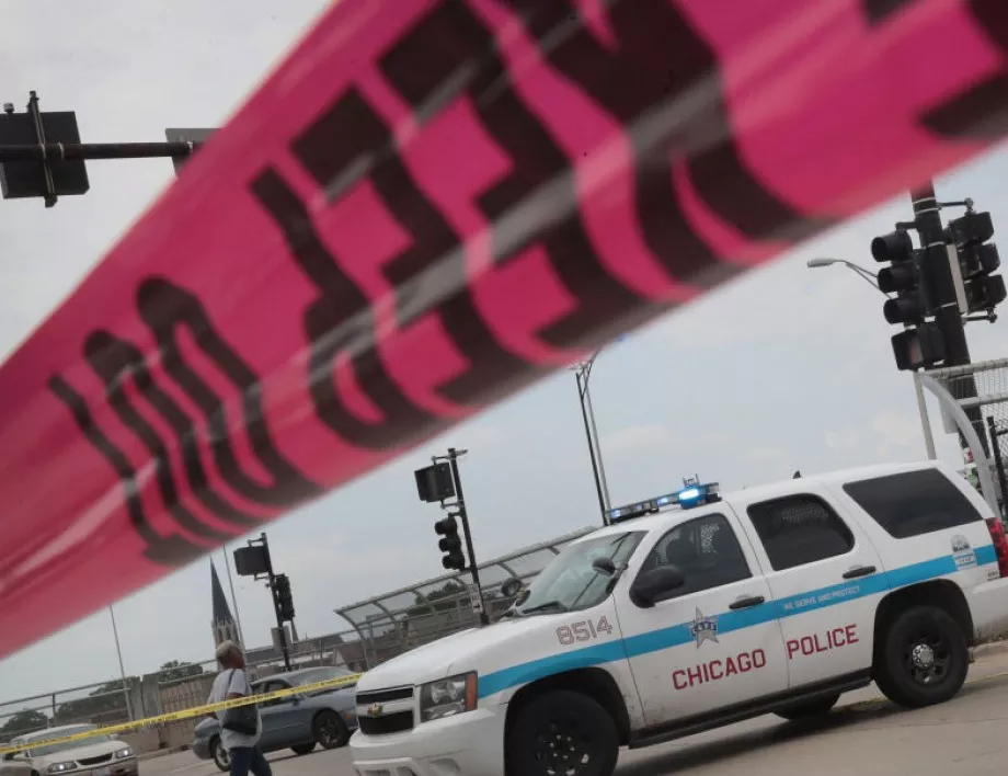Убийството в Чикаго: Стрелецът използвал самоделно оръжие