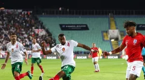 {{ otherArticle[0].article.title }}