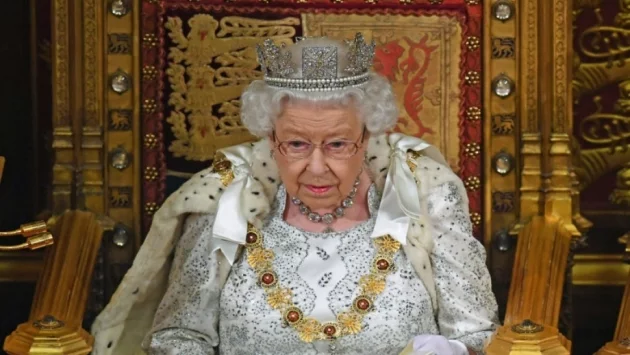 Кралица Елизабет II се отказа от дрехите от естествени кожи
