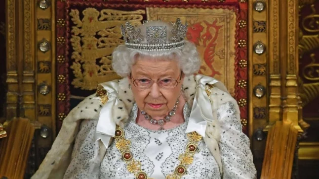 Елизабет II търси "приложимо решение" на кризата с принц Хари 