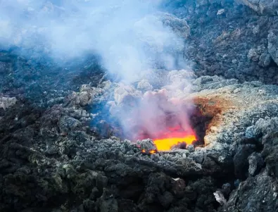 Вулканът Етна отново напомни за себе си (ВИДЕО)