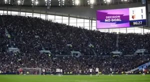 Малък футболен фен разсмя зрителите на Тотнъм – Мидълзбро (ВИДЕО)