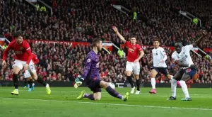 {{ otherArticle[0].article.title }}