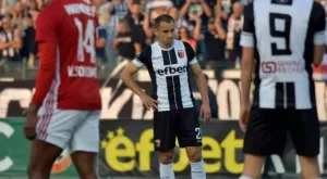 {{ otherArticle[0].article.title }}