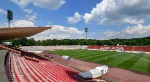 {{ otherArticle[0].article.title }}