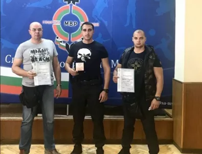 Полицаи от Бургас на трето място в състезание по стрелба
